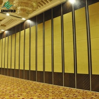 Panneaux rétractables de conception moderne pour système acoustique, cloison de séparation pour restaurant, hôtel, salle de bal, hôpital, gymnase, séparateur d'espace