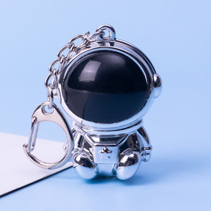 Cầu Vồng 3D Phi Hành Gia Không Gian <span class=keywords><strong>Robot</strong></span> Spaceman Keychain Quà Tặng Cho Người Đàn Ông Người Bạn Nhựa Thời Trang Phim Hoạt Hình Phim Hoạt Hình Phi Hành Gia Keychain - Product Image 5