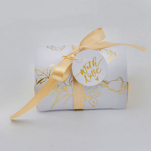 Venta al por mayor de Chocolate dulces de lujo azul con almohada con cinta FAVOR DE BODA, cajas de embalaje de invitación boda caja de dulces - Product Image 2