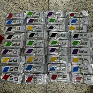 Nuovo Adesivo Decorativo Rosso con <span class=keywords><strong>Logo</strong></span> S per Bagagliaio Posteriore Auto, per Serie <span class=keywords><strong>AUDI</strong></span> SQ8 SQ7 SQ6 A3 S3 A5 A6 S8 RS3 RSQ5, <span class=keywords><strong>Logo</strong></span> Personalizzato - Product Image 2