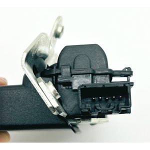 Base in Plastica per Meccanismo di Chiusura Portellone Posteriore FK7A-N442A66A per <span class=keywords><strong>Ford</strong></span> Edge e <span class=keywords><strong>Ford</strong></span> Everest, <span class=keywords><strong>Ricambi</strong></span> <span class=keywords><strong>Carrozzeria</strong></span> Auto - Product Image 2