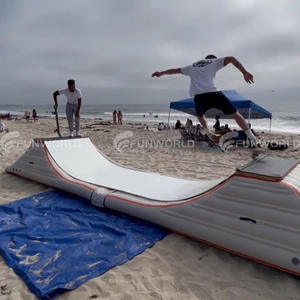 Rampe <span class=keywords><strong>de</strong></span> <span class=keywords><strong>skate</strong></span> gonflable hermétique populaire, combo skateboard et rampe <span class=keywords><strong>de</strong></span> lancement en PVC réglable - Product Image 2