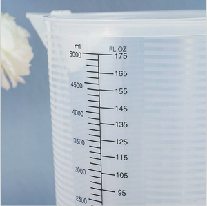 Gobelet doseur <span class=keywords><strong>gradué</strong></span> en plastique de qualité alimentaire de 50 ml à 5000 ml avec poignée pour le thé au lait, la cuisine et l'usage commercial - Product Image 5