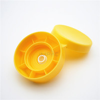 Plastique rond jaune avec couvercle de joint de valve en silicone pour bouteille d'huile de machine 33/410