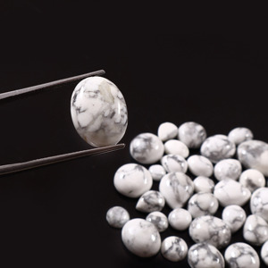 Cabochon ovale en howlite blanche naturelle de haute qualité 14x12 MM, pierre précieuse en vrac pour la création de bijoux fins et les conceptions personnalisées - Product Image 2