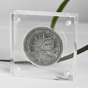 Présentoir flottant en acrylique magnétique pour pièces de monnaie et médailles Boîte suspendue double face en lucite transparente - Product Image 2