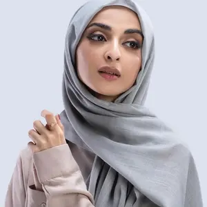 Hijab personnalisé en coton et lin texturé en bambou de qualité supérieure, hijab uni bon tissu pour femmes avec écharpe