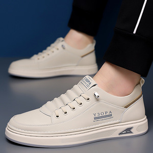Y3OPA รองเท้าผ้าใบลำลองผู้ชาย หัวกลม หนังวัว พื้นนุ่ม รองเท้าเดิน สีทึบ สไตล์คอร์ท สีขาว - Product Image 2