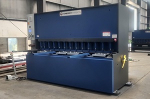 Machine de découpe de tôles métalliques, épaisseur 25 mm, longueur de coupe 6300 mm, équipement de découpe de plaques industrielles pour l'exportation au Canada - Product Image 6