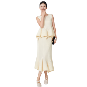 Ensemble élégant en tricot pour femmes, 2 pièces, haut sans manches avec volants, jupe mi-cuisse, couleur unie, mode printemps-été - Product Image 1