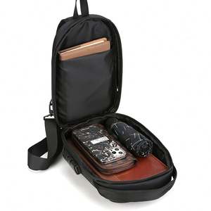 กระเป๋าคาดเอวผู้ชายสำหรับเล่นกีฬากลางแจ้ง วัสดุ PU พร้อมลายเข็มขัด ปิดด้วยซิป ดีไซน์ทันสมัย สไตล์นักศึกษา - Product Image 4