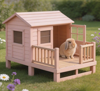 Nichoir de luxe moderne en bois de sapin rose doux avec balcon ouvert, motif lettres, pour lapin de jardin mignon, cage extérieure pour petits animaux