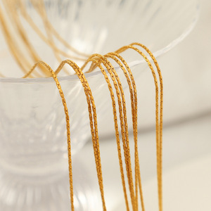 Collar de cadena de serpiente dorada en capas, de aleación de zinc, con diseño geométrico en forma de U, estilo minimalista, joyería de moda hip hop. - Product Image 3