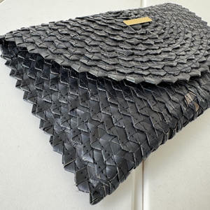 Pochette en paille élégante pour dames Sac Bali Produits personnalisés faits à la main d'Indonésie Sacs en paille en gros - Product Image 3