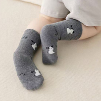 Lot de 5 paires de chaussettes mi-mollet pour enfants, nouvelle collection 2026, en coton doux, pour bébés, motif dessin animé mignon, chaussettes d'école rayées, pour l'automne et le printemps, âge 0-8 ans