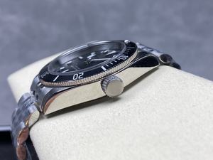 Reloj Mecánico Impermeable de Súper Calidad, 41 mm, Fábrica GR, Acero 316L, Movimiento ETA 2824, Bisel Negro, Estilo Vintage - Product Image 4