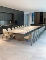 Ensemble de table à manger contemporaine de luxe sur mesure avec plateau en marbre beige blanc extra long de 3,8 mètres pour meubles de maison