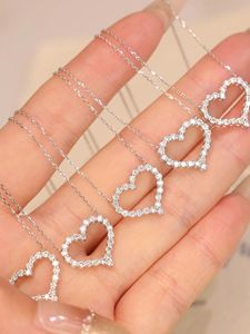 Joyería de Oro de 18K al por Mayor, Collar con Colgante de Corazón Grabado Personalizado, Pedido al por Mayor con Caja de Regalo Gratis, MOQ 2 Piezas - Product Image 5