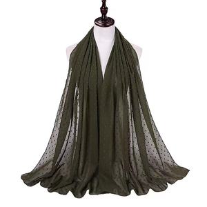 Nouveau Haute Qualité 70*175cm Couleur Unie Turban Malaisien Indonésien Écharpe Hijab Perle En Mousseline De Soie Musulman Chaînes Châle Voile - Product Image 3