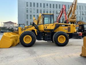 Chargeuse sur pneus Komatsu WA380 d'occasion, modèle 2020, godet de 3,1 m, poids en ordre de marche de 17 800 kg, puissance de 143 kW, 4 001-6 000 heures, inspection vidéo - Product Image 3