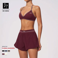 Ensemble de yoga respirant de haute qualité pour femme : soutien-gorge de sport à col en V et dos en Y, et short nude à poches latérales rehausseur de fessiers