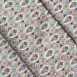 Tissu de luxe en dentelle brodée, tissu en polyester et coton multicolore, disponible en Inde - Product Image 1