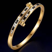 Bracelet en acier inoxydable plaqué or 18 carats pour femme, incrusté de jade taillé, avec cube de diamant tendance, vente en gros