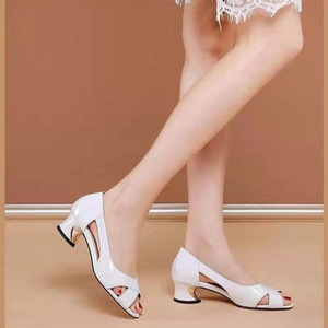 Sandales à talons pour femmes, bout ouvert, talon <span class=keywords><strong>bloc</strong></span> ajouré, chaussures en cuir confortables pour le bureau et les occasions décontractées - Product Image 2
