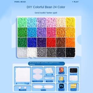 Набор для творчества и обучения из пластиковых бусин Perler и Hama для детей — развивающая игрушка для творчества и обучения с формами для бусин и досками для термофиксации - Product Image 1