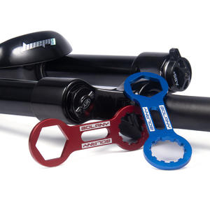 Clé de couvercle de fourche de vélo Bolany, outil en alliage d'aluminium pour la réparation de vélos de montagne, rouge, noir, bleu - Product Image 4