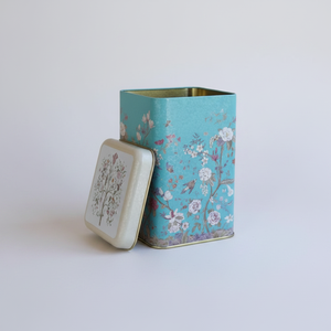 1.6L Floral Design Pastel Blue Square Metal Tin 105x105x160mm pour le stockage et la conservation des aliments - Product Image 2