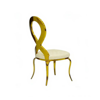 Chaises modernes empilables en cuir PU blanc avec pieds chromés et coussin doré pour table à manger, idéales pour la maison, l'hôtel, les événements et les réceptions