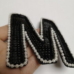 Handmade <span class=keywords><strong>Sequin</strong></span> Ngọc Trai Chữ Cái Tiếng Anh Vá Nhưng Vật Dính Liền - Product Image 3