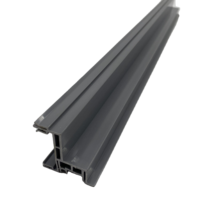 Profilés d'angle en PVC/UPVC à surface mate, extrudés sur mesure – Durables et écologiques pour le bureau