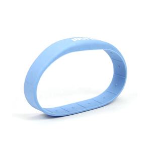 방수 폐쇄 루프 <span class=keywords><strong>RFID</strong></span> 팔찌 13.56MHz <span class=keywords><strong>MIFARE</strong></span> 클래식 1K 실리콘 밴드 <span class=keywords><strong>RFID</strong></span> 팔찌 - Product Image 6