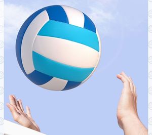 วอลเลย์บอล PU ไซส์ 5 จากโรงงานโดยตรง |   ลูกบอลกีฬาเย็บด้วยเครื่องจักร สีฟ้าชมพู ปรับแต่งได้ ขายส่ง สำหรับผู้ใหญ่ ฝึกซ้อมในโรงเรียน - Product Image 2