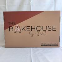 Cajas Rígidas Desechables y Reciclables para Catering con Tapa para Empacar Sushi y Pastelería, Personalizables con Relieve e Impresión en Lámina Dorada