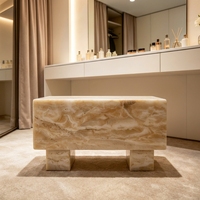 Socle en marbre travertin beige de style Wabi-Sabi de luxe, idéal pour la décoration intérieure, les meubles de salon et la décoration de villa