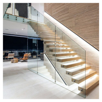 Escalier droit en bois élégant pour intérieur, design d'escalier flottant pour résidentiel