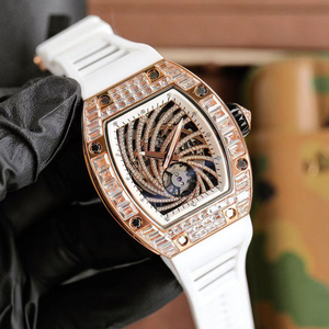 Reloj de Lujo para Mujer en Oro Rosa, Bisel con Diamantes, Esfera Esqueleto con Diamantes en Espiral, Correa de Caucho Blanca - Product Image 3