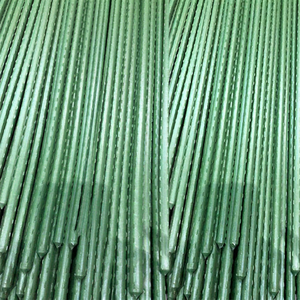 Estacas de Acero Recubiertas de Plástico al por Mayor, Estacas Metálicas Recubiertas de Plástico para Plantas Trepadoras - Product Image 1