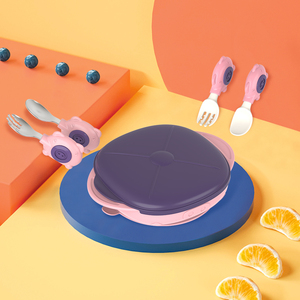 Ensemble d'alimentation en silicone pour bébé pour le dîner <span class=keywords><strong>Assiette</strong></span> pour enfants avec ventouse Bavoirs pour bébé Cuillère Fourchette pour l'heure du <span class=keywords><strong>repas</strong></span> - Product Image 3