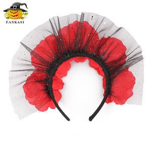 Serre-tête Fankasi à cinq roses rouges avec gaze, accessoire de costume de mariée ou d'Halloween - Product Image 4