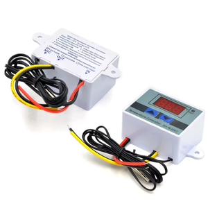 Contrôleur de température numérique 12V / 24V / 220V XH-W3001 avec capteur thermistance NTC 100K, interrupteur de refroidissement et de chauffage - Product Image 1