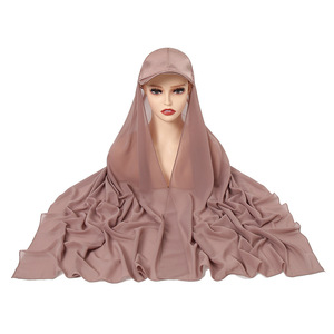 Nouvel arrivage d'hijabs en mousseline de soie de couleur unie ensembles de chapeaux de sport en satin hijab en mousseline de soie long et doux châle avec casquettes de baseball pour femmes musulmanes - Product Image 3
