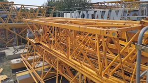 รถเครนก่อสร้างมือสอง ปี 2018/2019  6 ตัน อุปกรณ์ยกของก่อสร้าง รถเครนแบบทาวเวอร์หัวแบน รุ่น L46 - Product Image 3