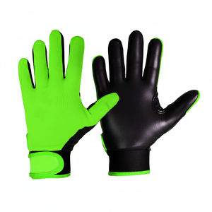 Gants de football gaélique conçus sur mesure pour une utilisation optimale - Product Image 1