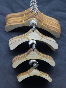 Appendini educativi in legno per bambole di piccole dimensioni giocattolo per bambini - Product Image 5