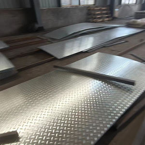 저렴한 가격 도매 S235 체크 무늬 플레이트 4.5mm 낮은 탄소 아연 도금 미끄럼 방지 강판 - Product Image 4