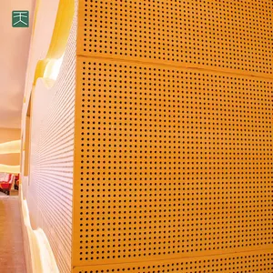 बिल्डिंग प्रोजेक्ट/टिंगे ऑडिटोरियम हॉल 4x8 साउंडप्रूफ दीवारें और छत की लौ retardant ध्वनि छिद्रित ध्वनिक लकड़ी पैनल